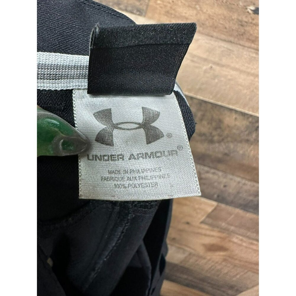 Under Armour Men's Shorts Size 36R - Picture 3 of 4